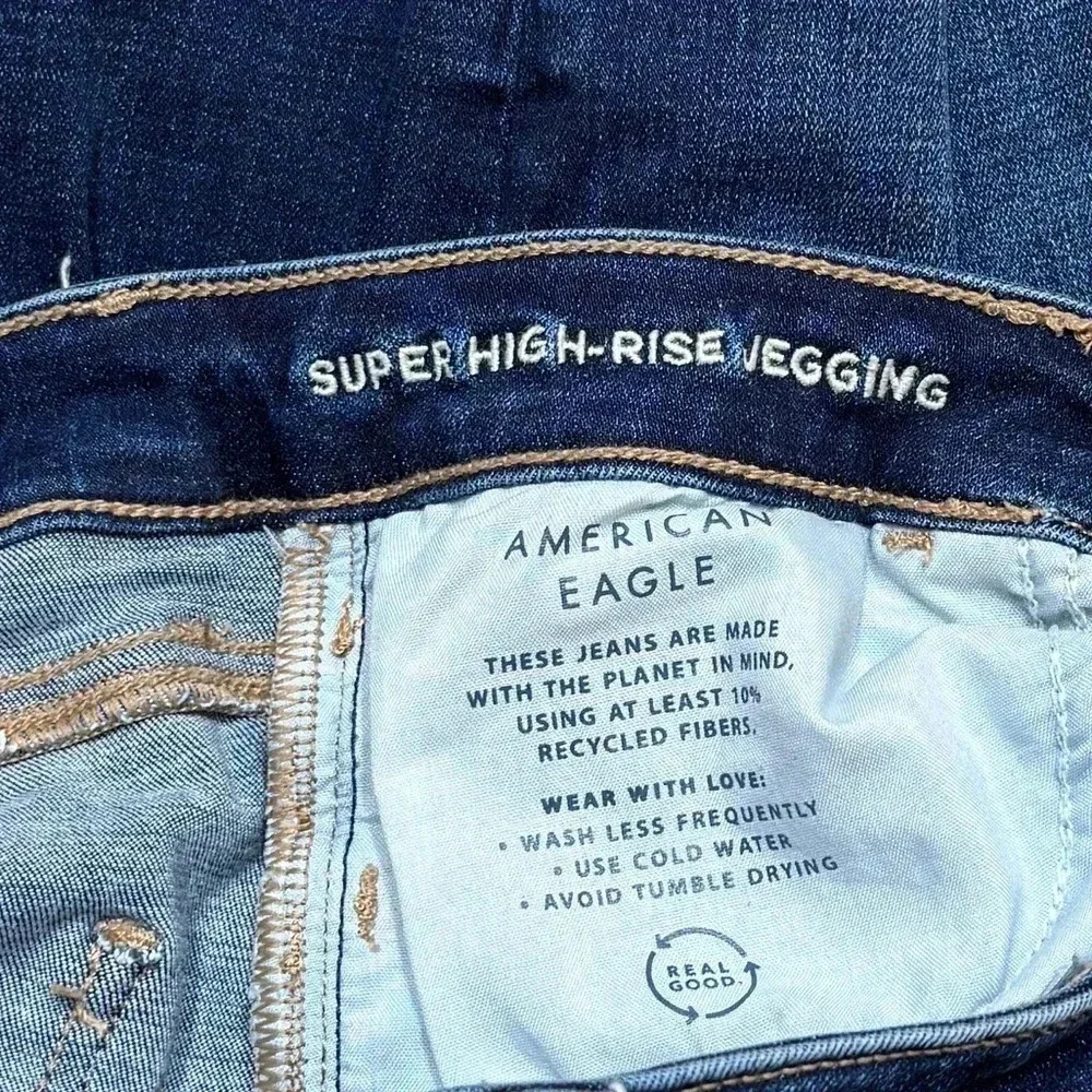 {American Eagle} 